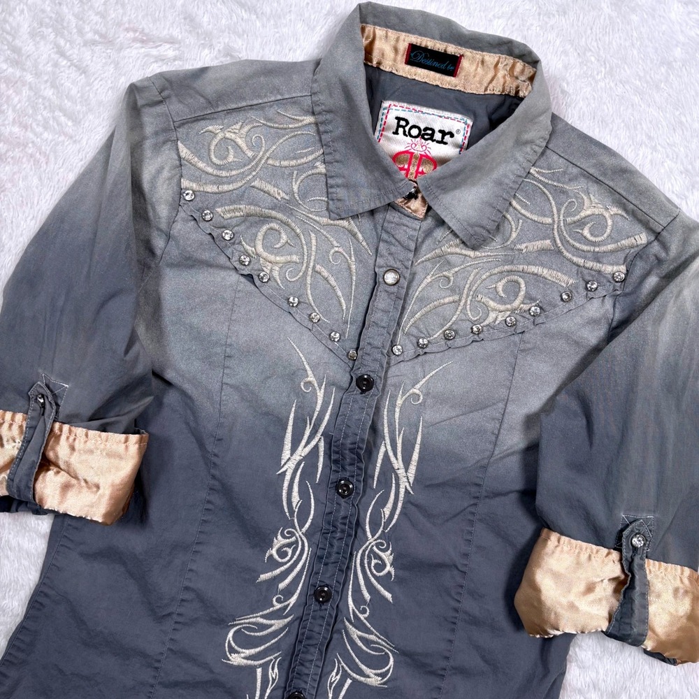 Roar Western Shirt Women XS Gray Gold Embellished Faded Cross Flip Cuff 3/4 Slv